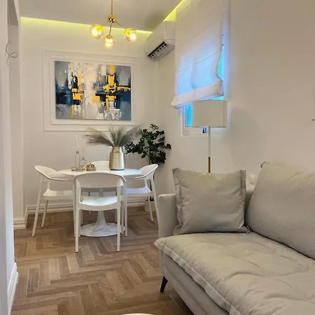 White House Project Vouliagmeni @3